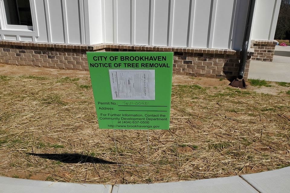 Brookhaven Tree Removal Sign